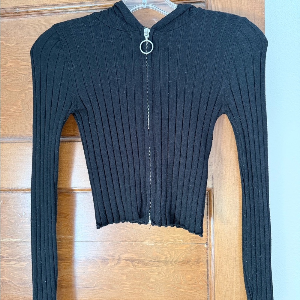 Forever 21 Black Ribbed and Cropped Hoodie